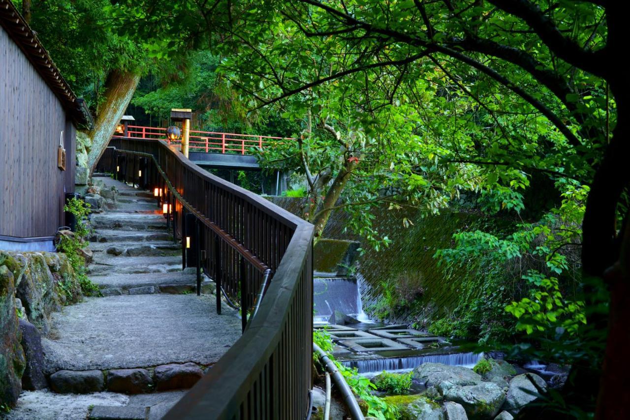 Beppu Showaen Екстер'єр фото